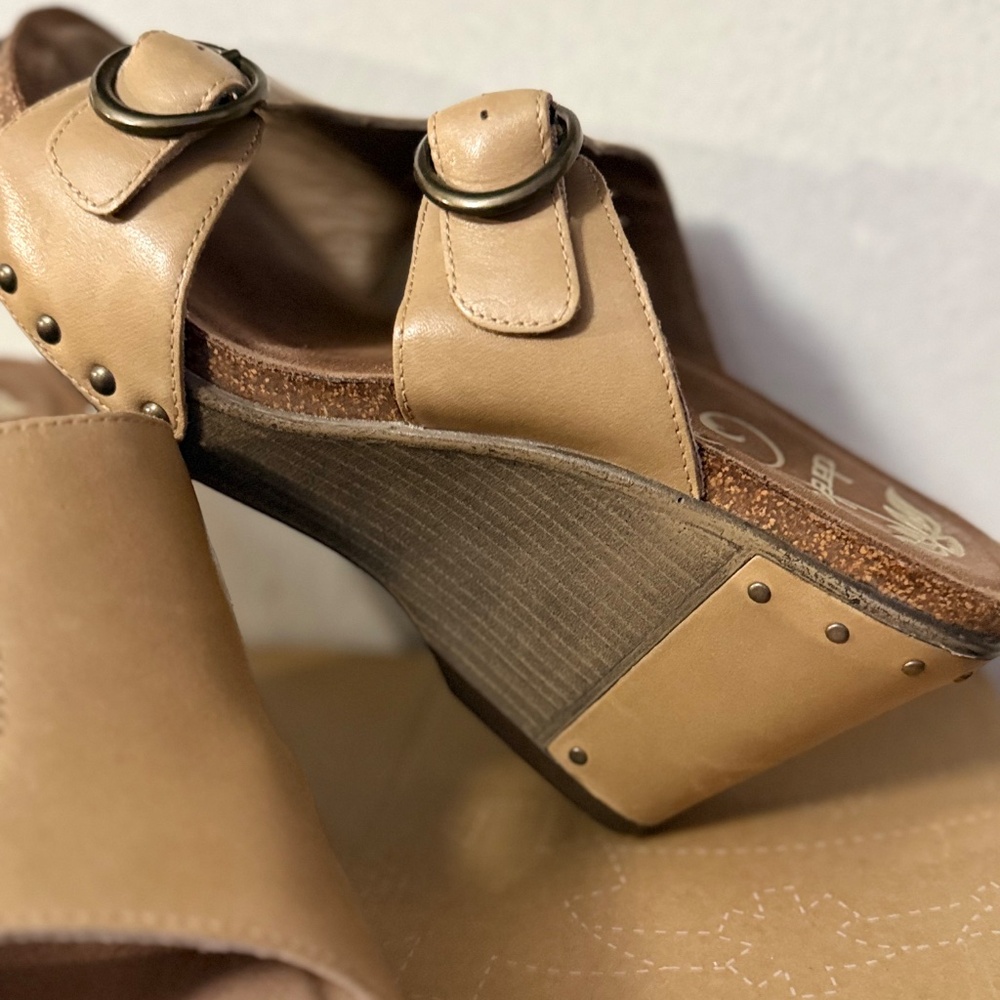 Dansko Fern Beige Tan Leather Studded Cork Sandals Platforms NIB Sz40 40 9 9.5 - Picture 3 of 7